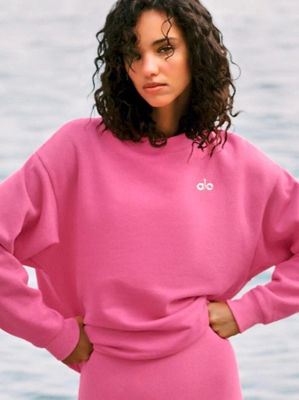 Alo Yoga Accolade Crew Neck Pullover sweatshirt . Size XXS wirh brand new with t